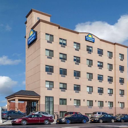 Days Inn & Suites By Wyndham Jamaica Jfk Airport New York Buitenkant foto